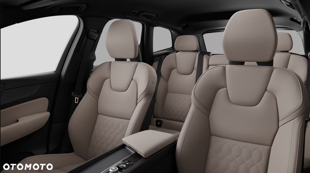 Volvo XC 60 T6 Plug-In Hybrid AWD Core - 12