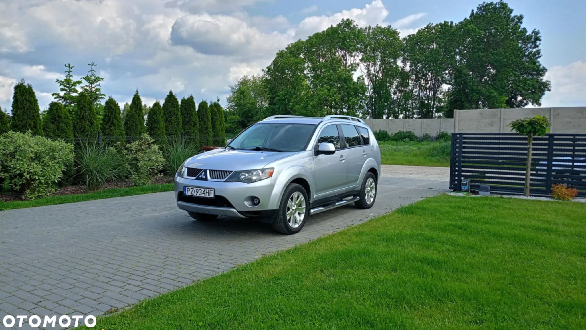 Mitsubishi Outlander 2.0 DID Intense + SE - 1