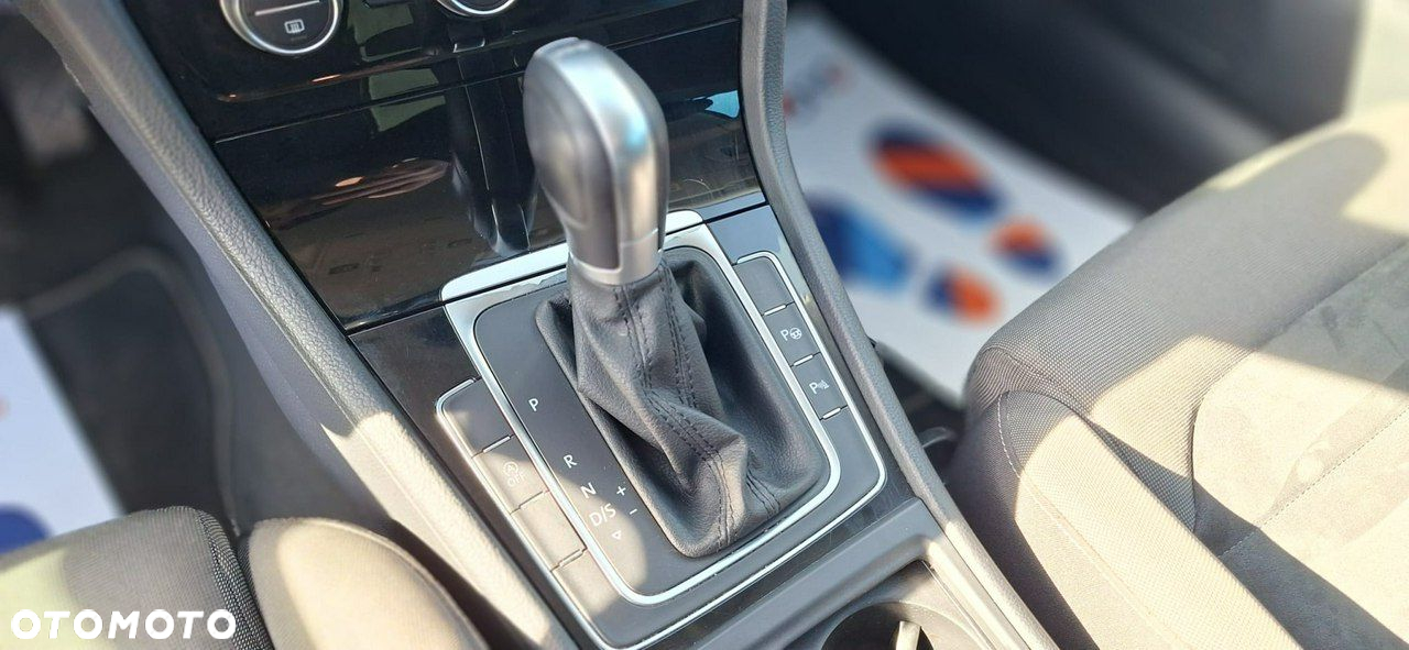 Volkswagen Golf - 13