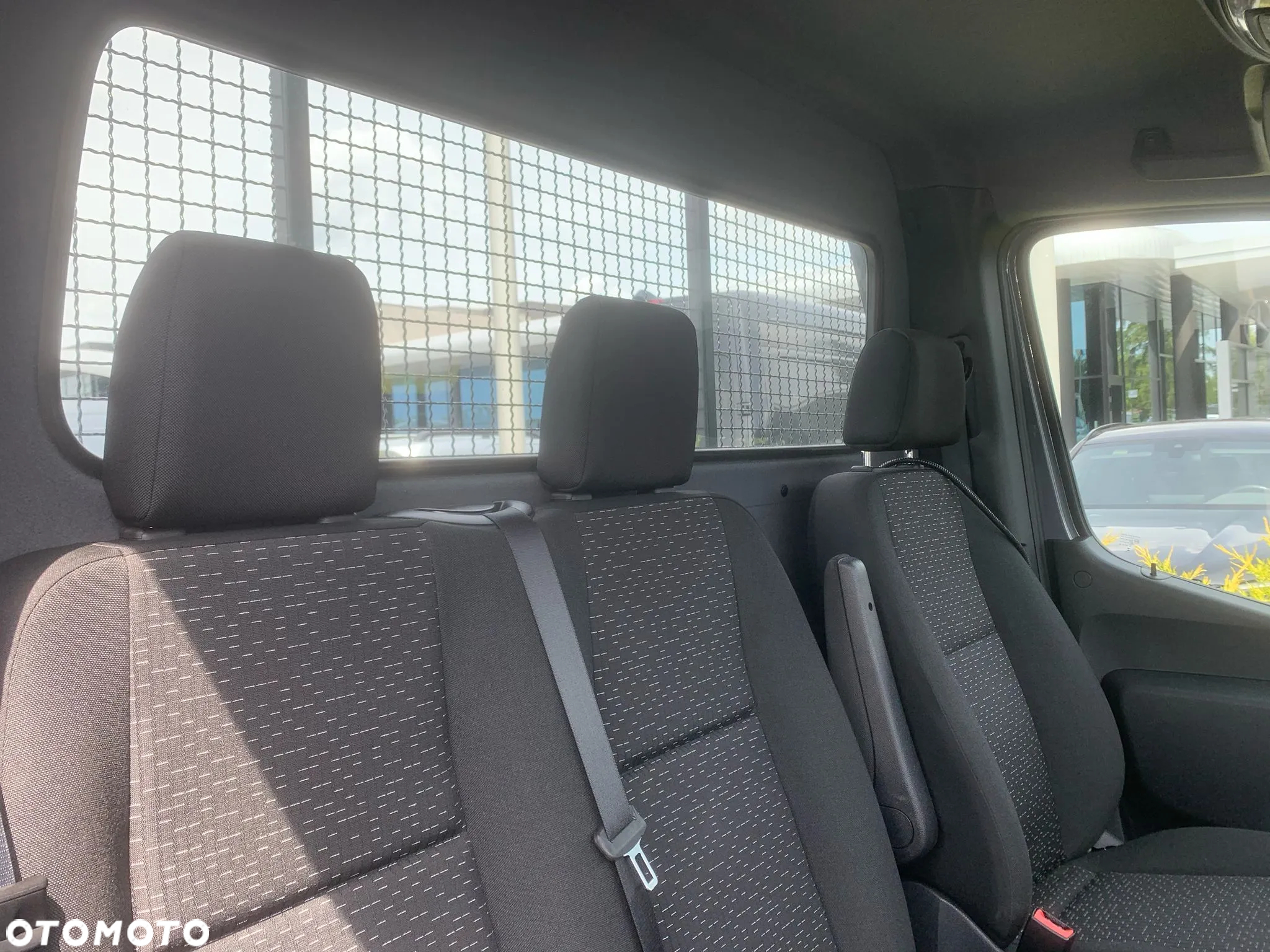 Mercedes-Benz Sprinter - 15