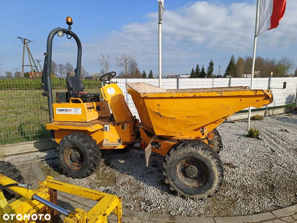 Thwaites 3 tonne - 12