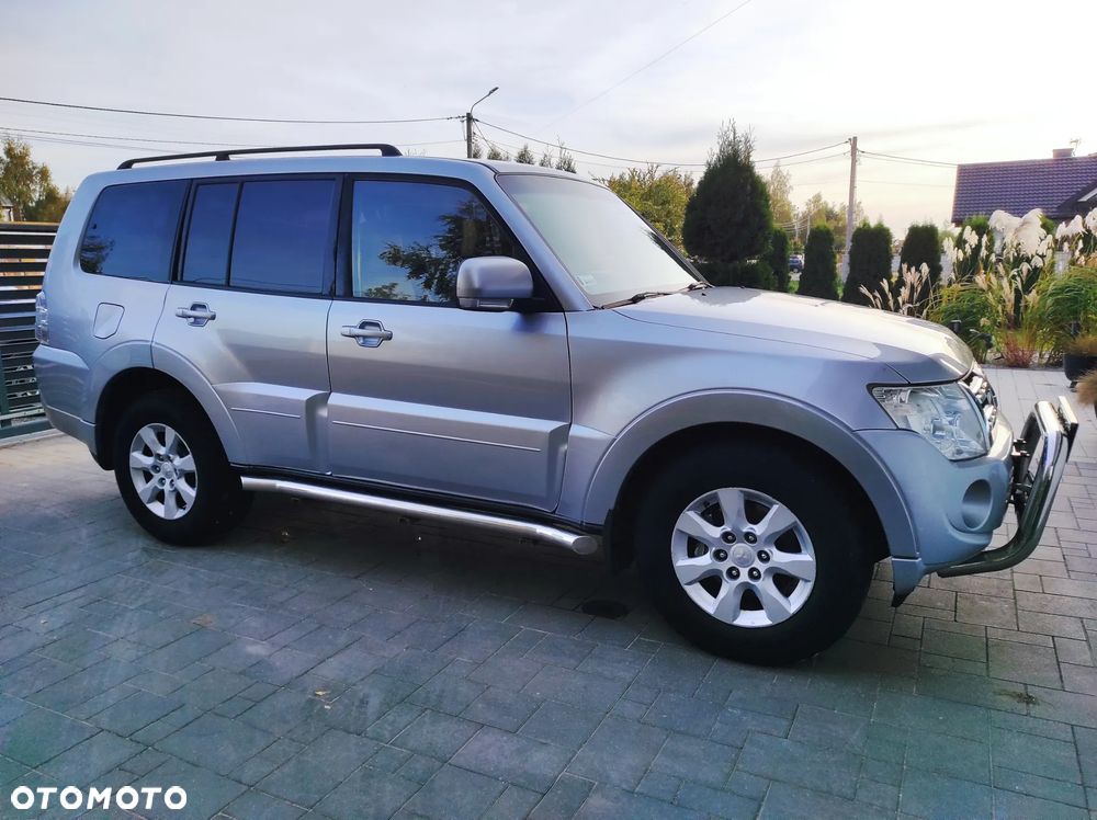 Mitsubishi Pajero - 8