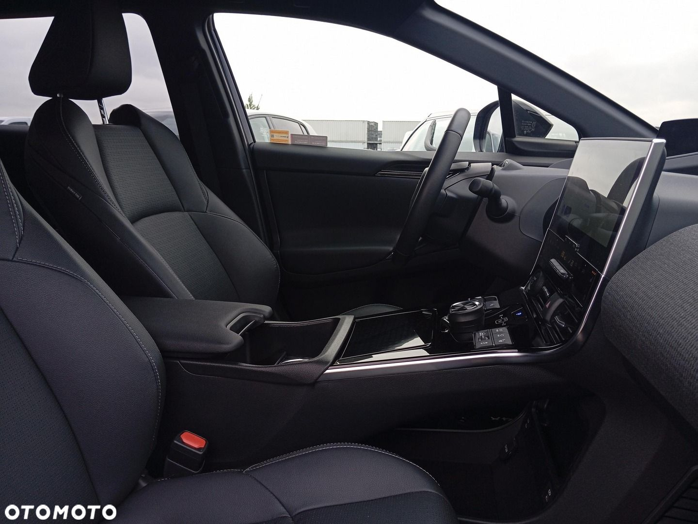 Toyota bZ4X 71.4kWh 4x4 Executive - 11