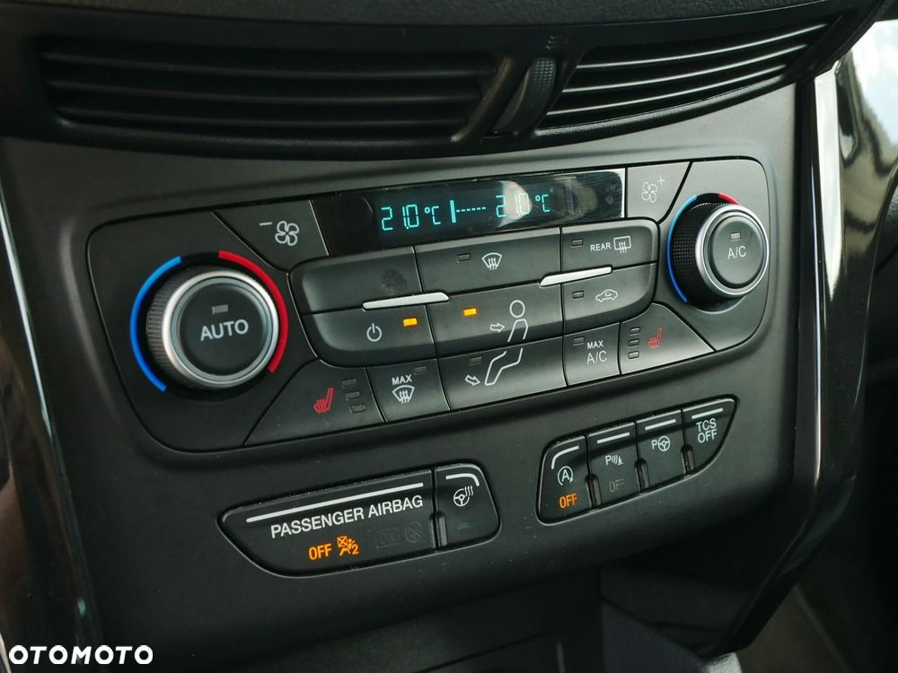 Ford Escape 2.0 EcoBoost AWD Titanium - 8
