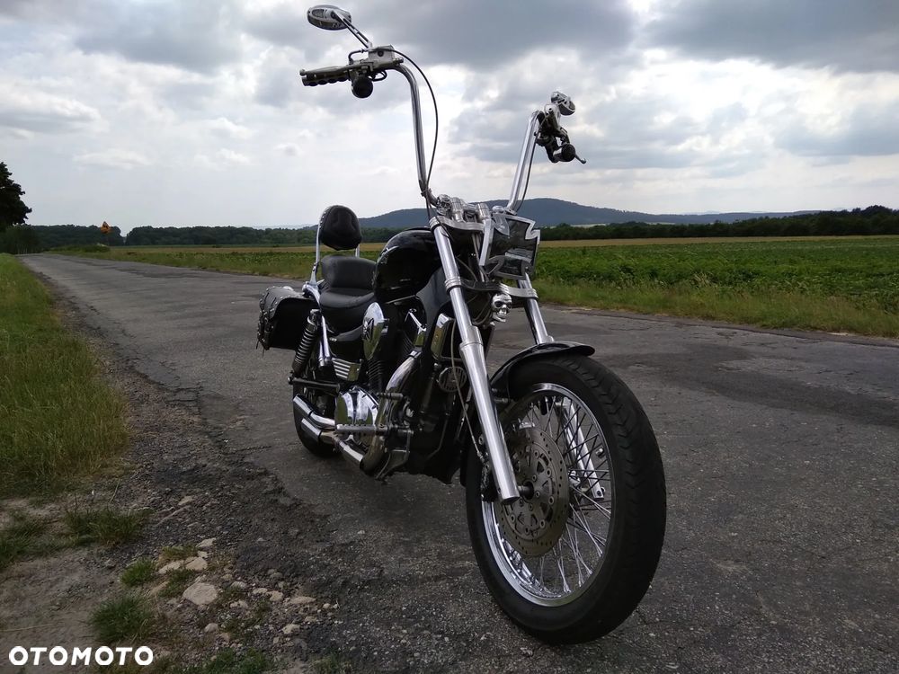 Suzuki Intruder - 4
