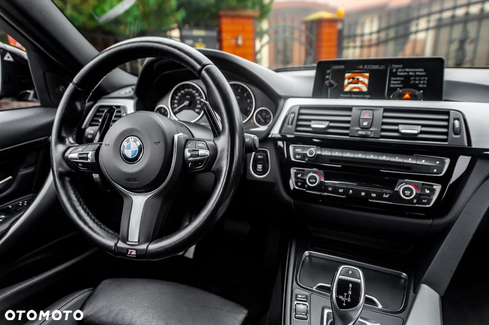 BMW Seria 3 330i xDrive Edition M Sport Shadow - 20