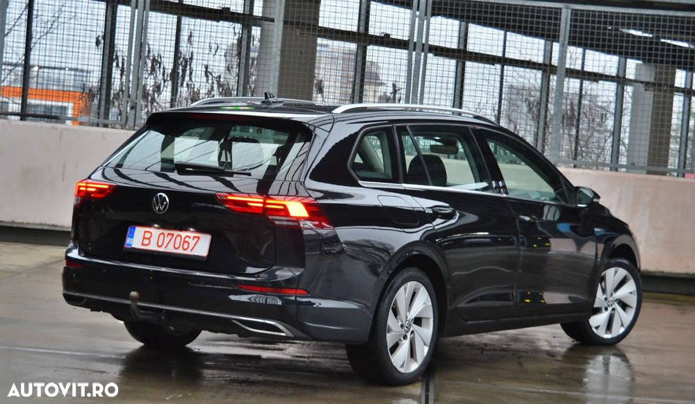 Volkswagen Golf 1.5 eTSI OPF DSG Style - 3