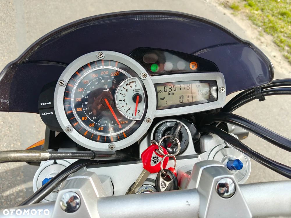 Yamaha BT - 13