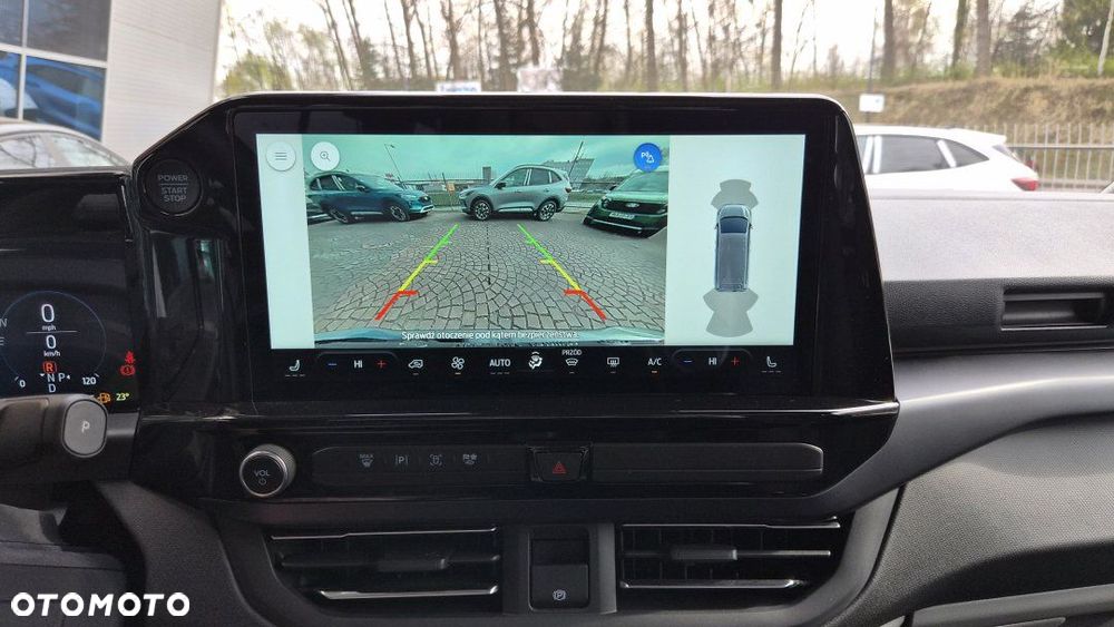 Ford Tourneo Custom - 10