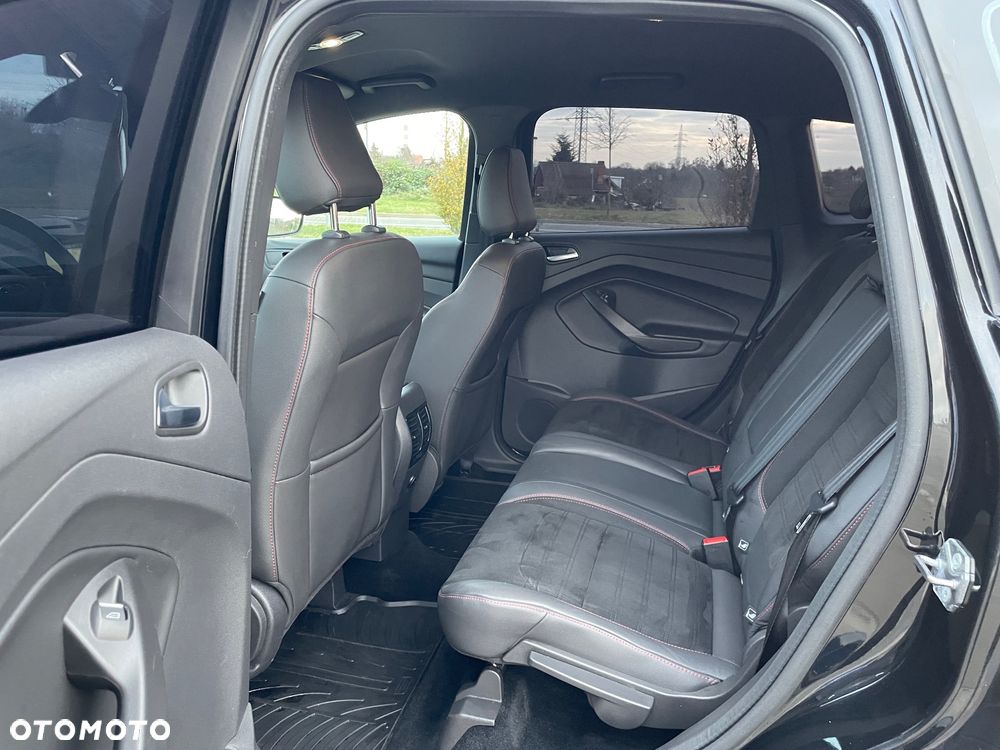 Ford Kuga 1.5 EcoBoost 2x4 ST-Line - 15