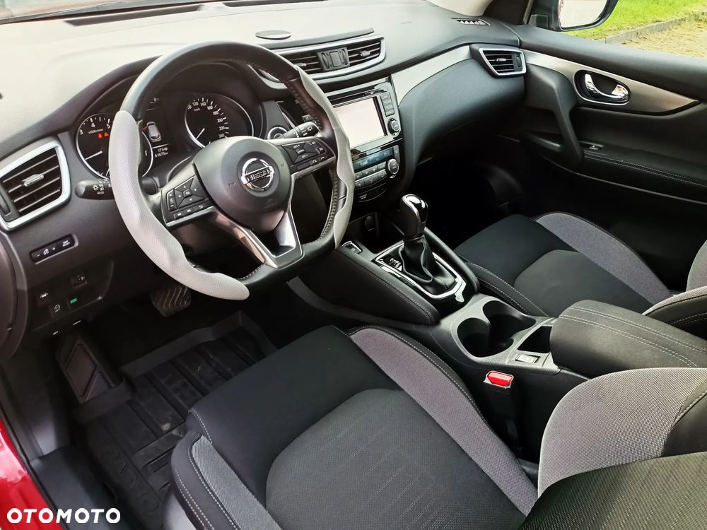 Nissan Qashqai - 25