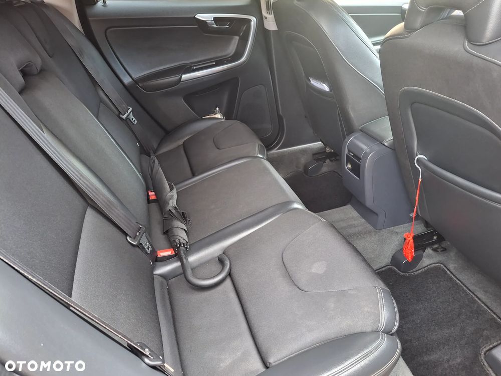Volvo XC 60 D3 Drive-E Momentum - 7