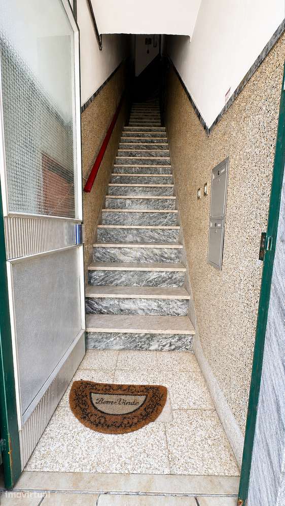 Prédio no Centro Histórico de Setúbal, Loja e 2 Habitações - Grande imagem: 5/20