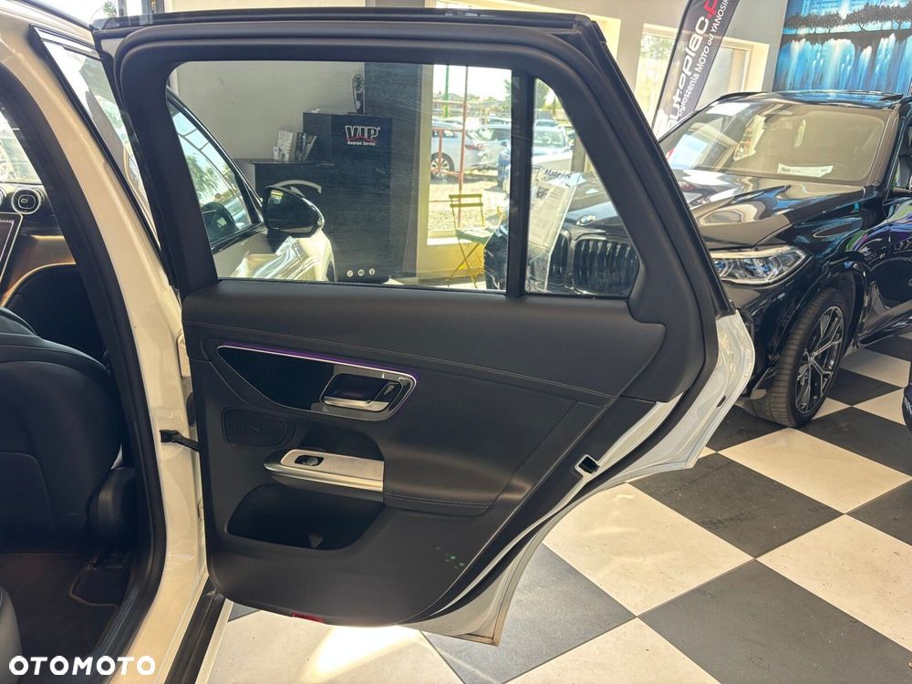 Mercedes-Benz GLC - 30