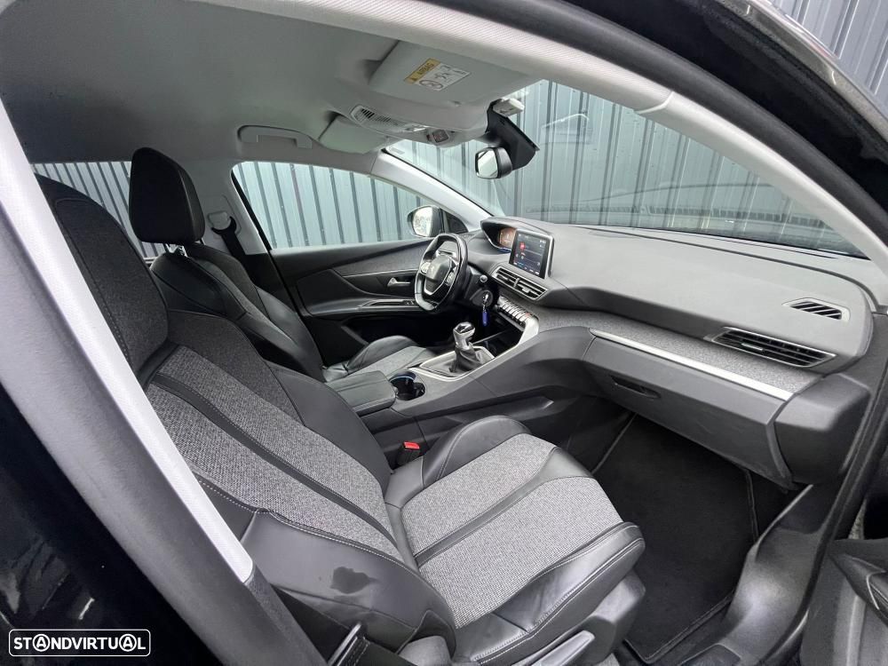Peugeot 5008 - 17