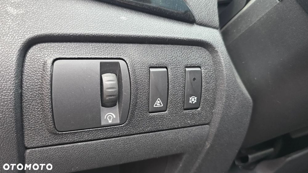 Renault Grand Scenic Gr 1.4 16V TCE Bose Edition - 25