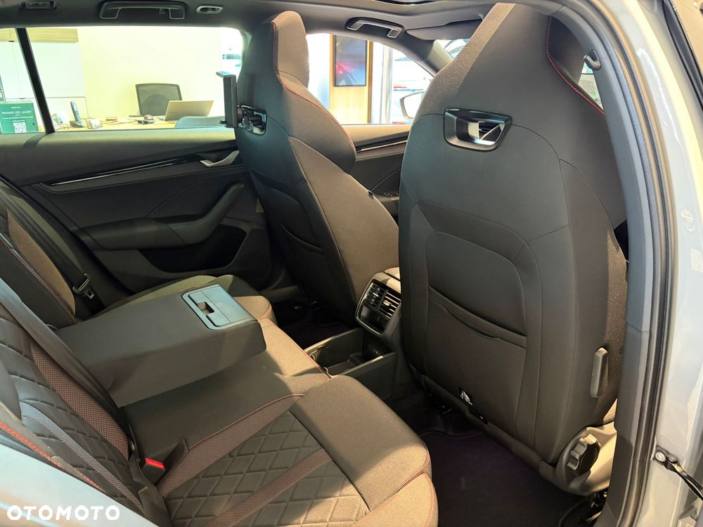Skoda Octavia 2.0 TSI RS DSG - 22