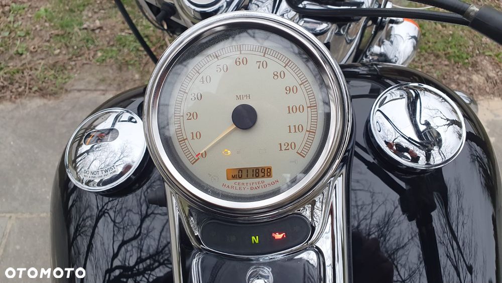 Harley-Davidson Touring Road King - 11