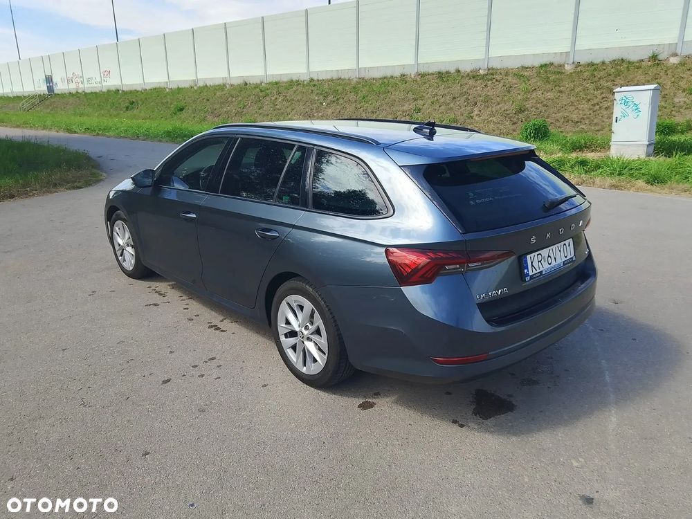 Skoda Octavia 2.0 TDI 4x4 Ambition DSG - 9