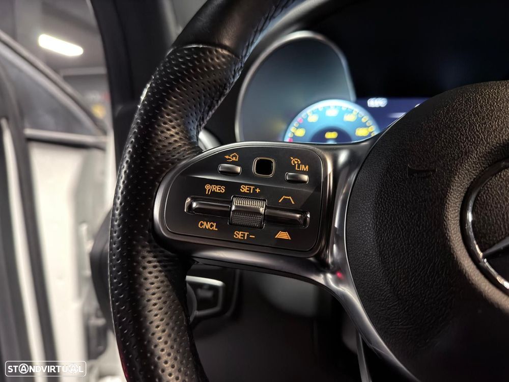 Mercedes-Benz GLC 300 de 4Matic - 12