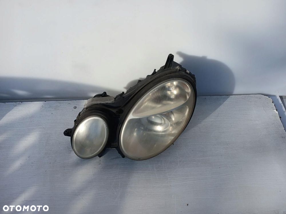 REFLEKTOR PRZÓD LAMPA LEWA BI-XENON XENON MERCEDES E-KLASA W211 02-06r. - 2