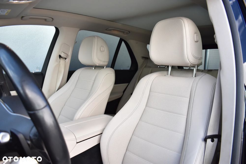 Mercedes-Benz GLE 400 d 4Matic 9G-TRONIC AMG Line - 12