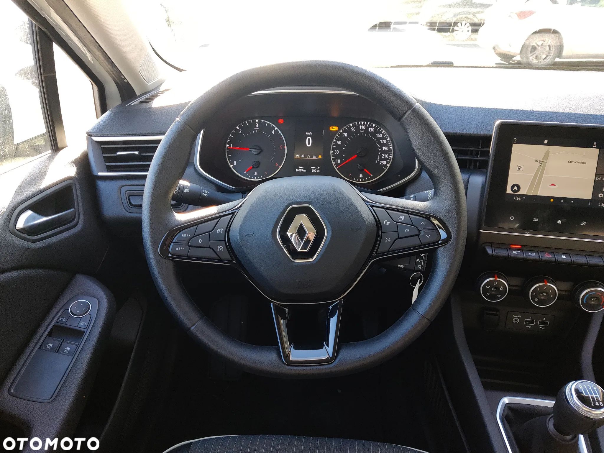 Renault Clio BLUE dCi 115 INTENS - 10