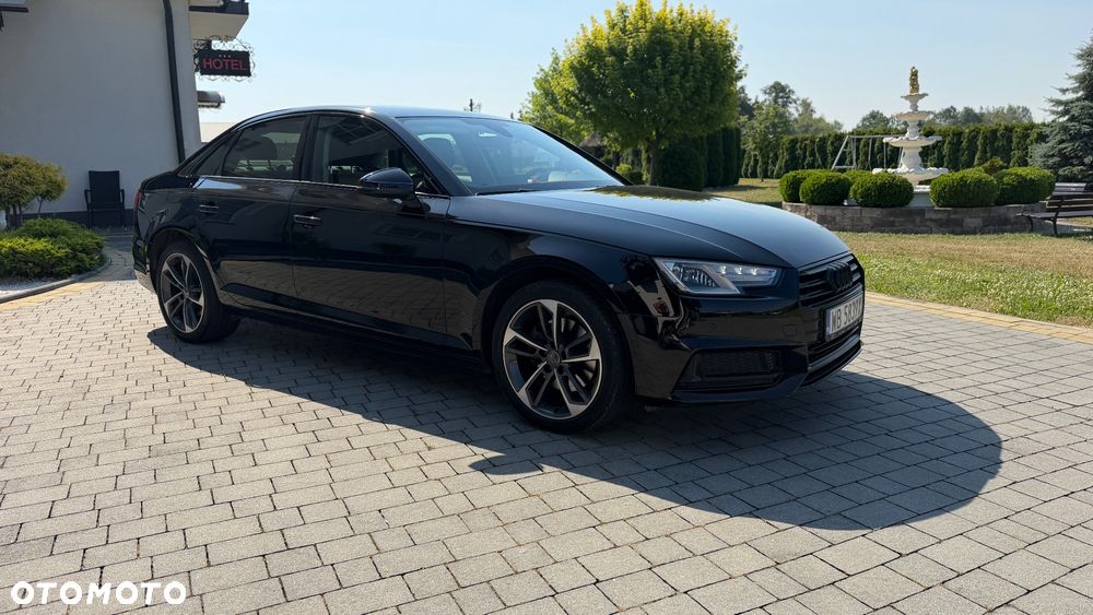 Audi A4 Limousine 40 TFSI S tronic - 17
