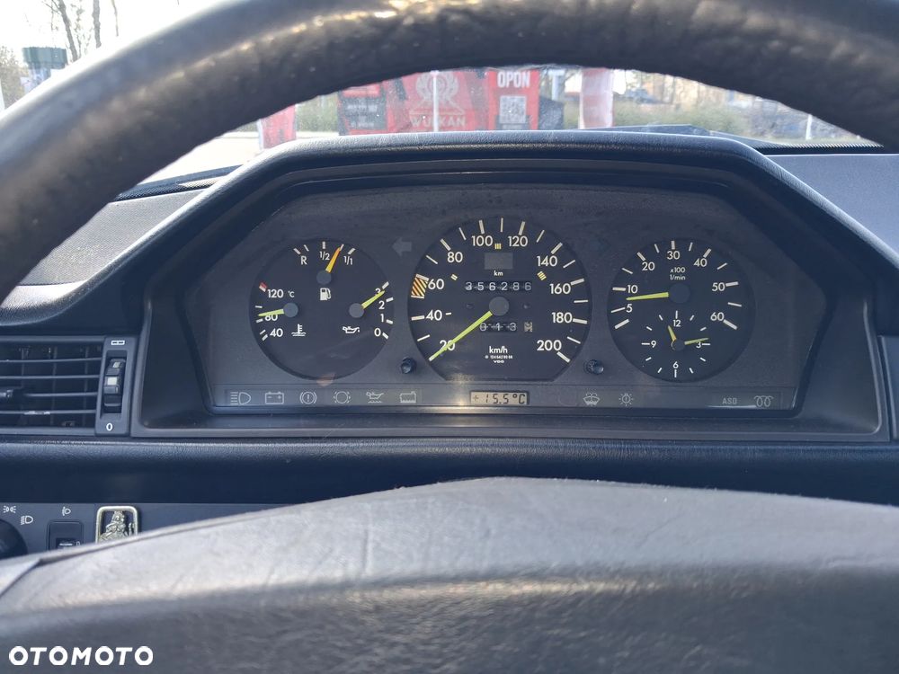 Mercedes-Benz W124 (1984-1993) - 18