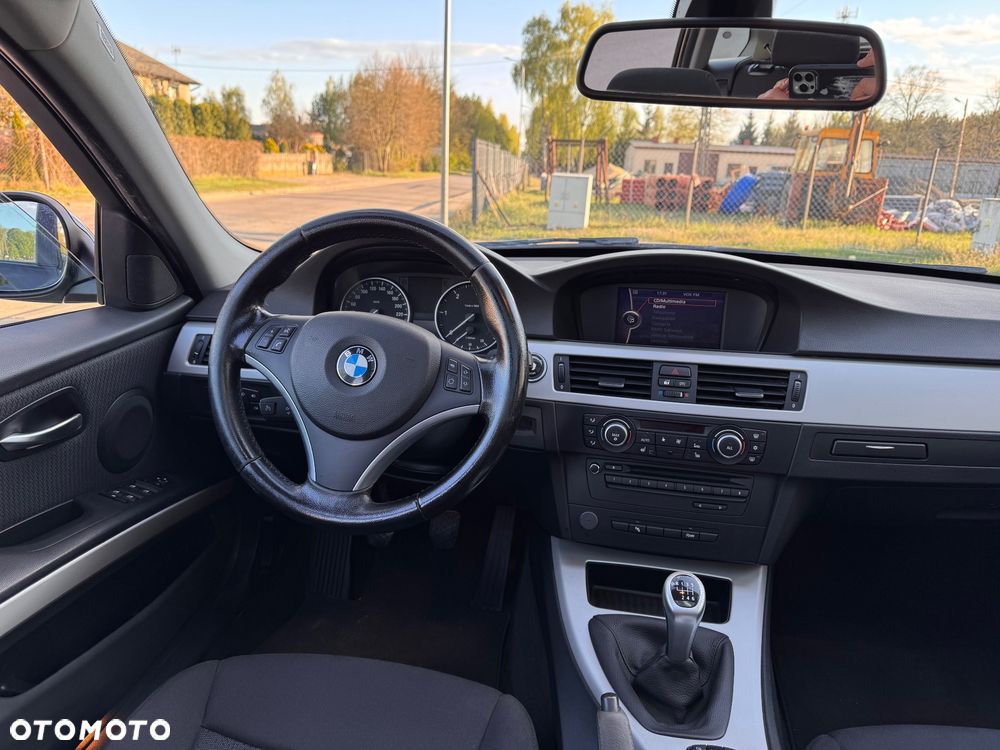 BMW Seria 3 318d DPF Edition Sport - 10