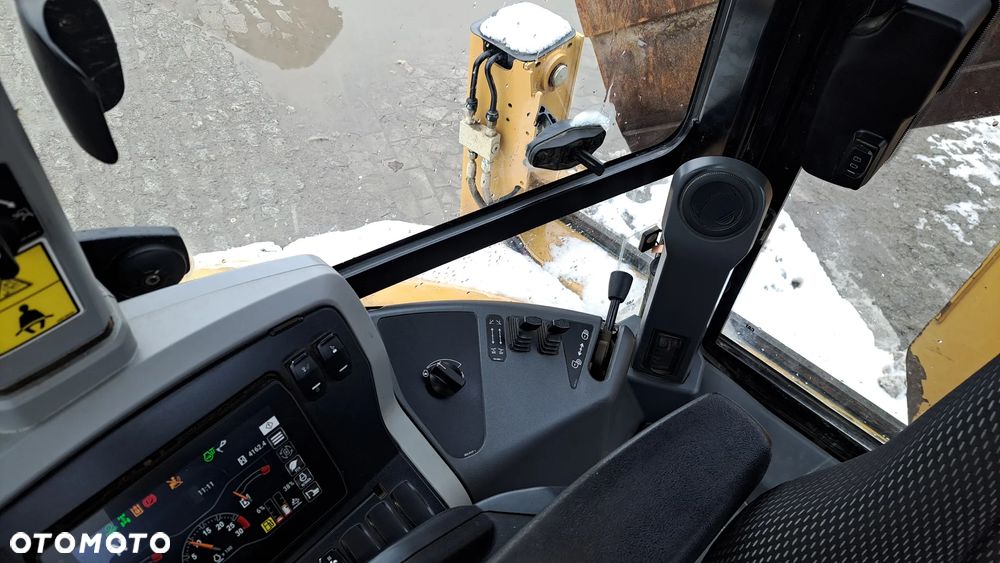 Caterpillar 444 - 11