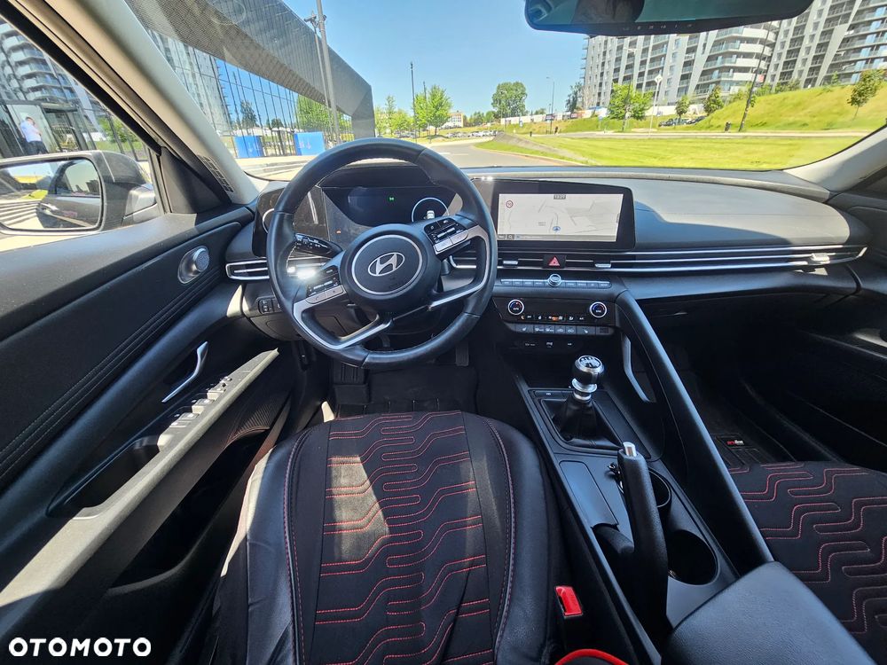 Hyundai Elantra 1.6 Smart - 15