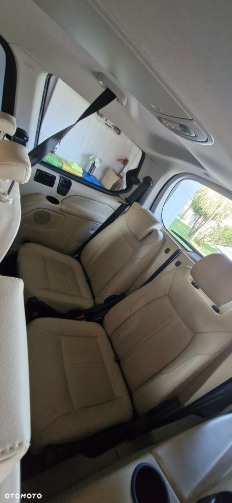 Ford Galaxy 2.0 TDCi Platinium X (Ghia) - 33