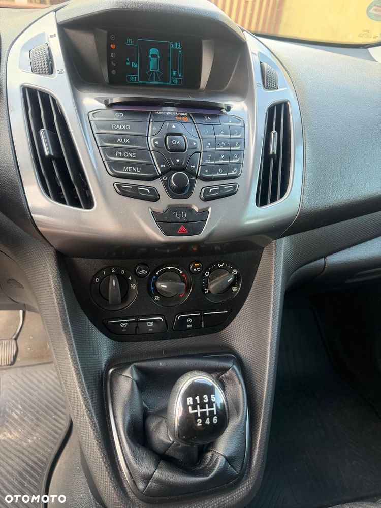 Ford Transit Connect - 11