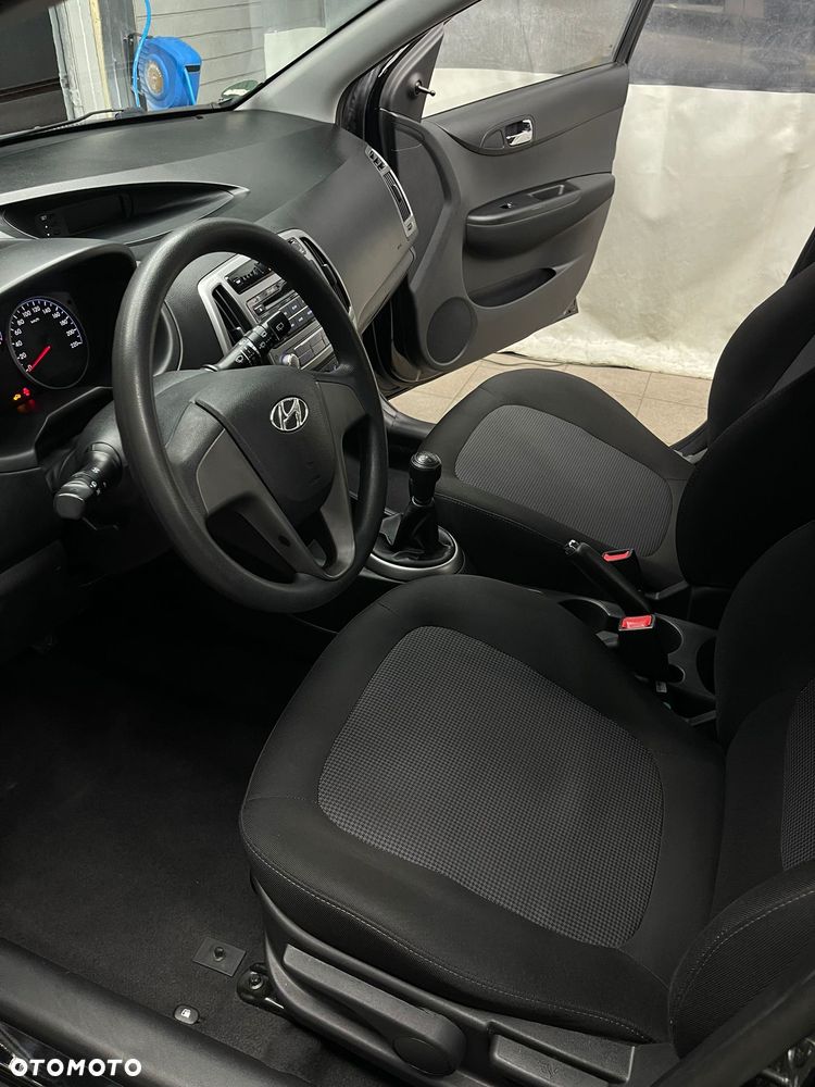 Hyundai i20 1.2 Trend - 17