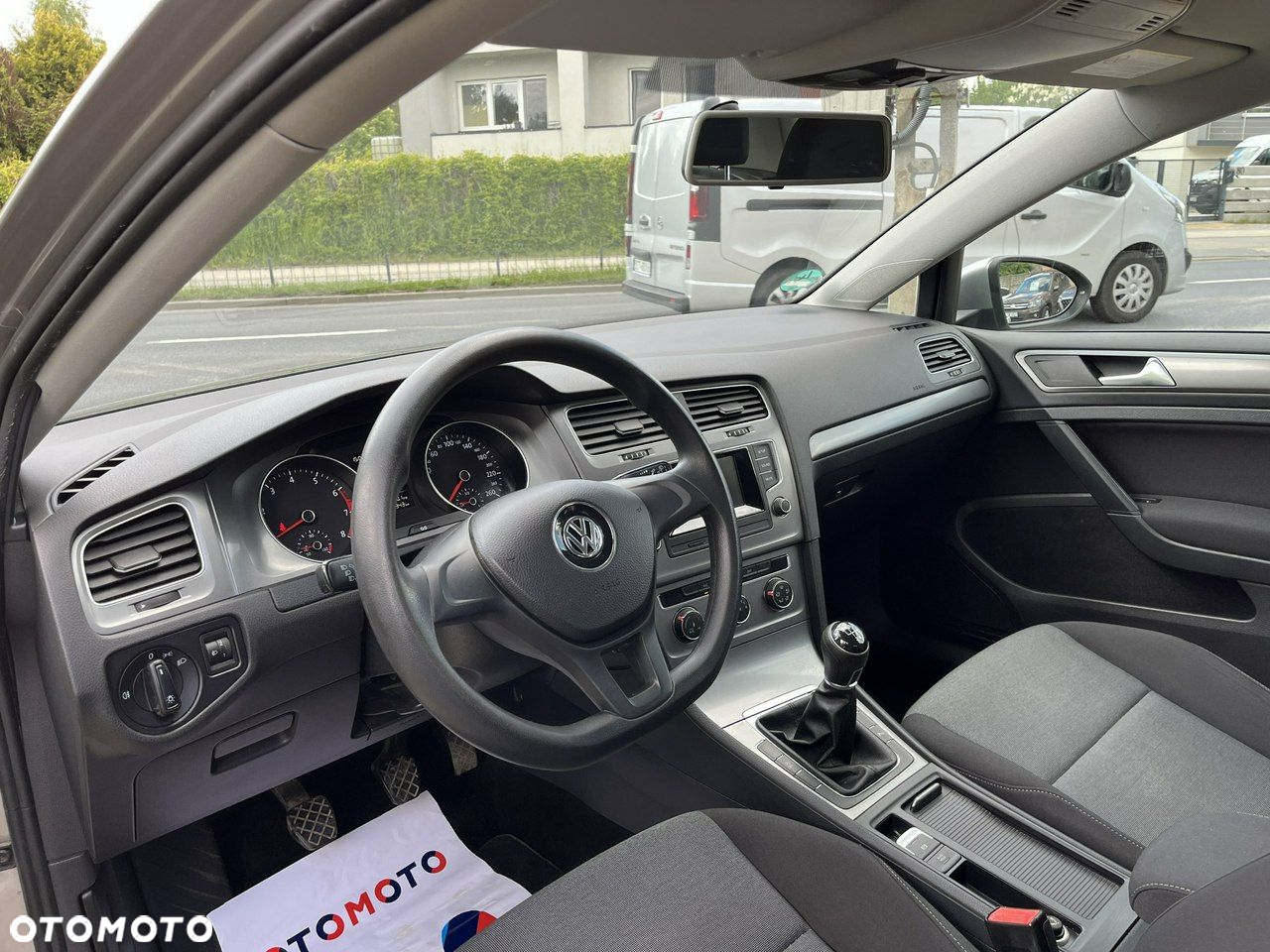 Volkswagen Golf - 13