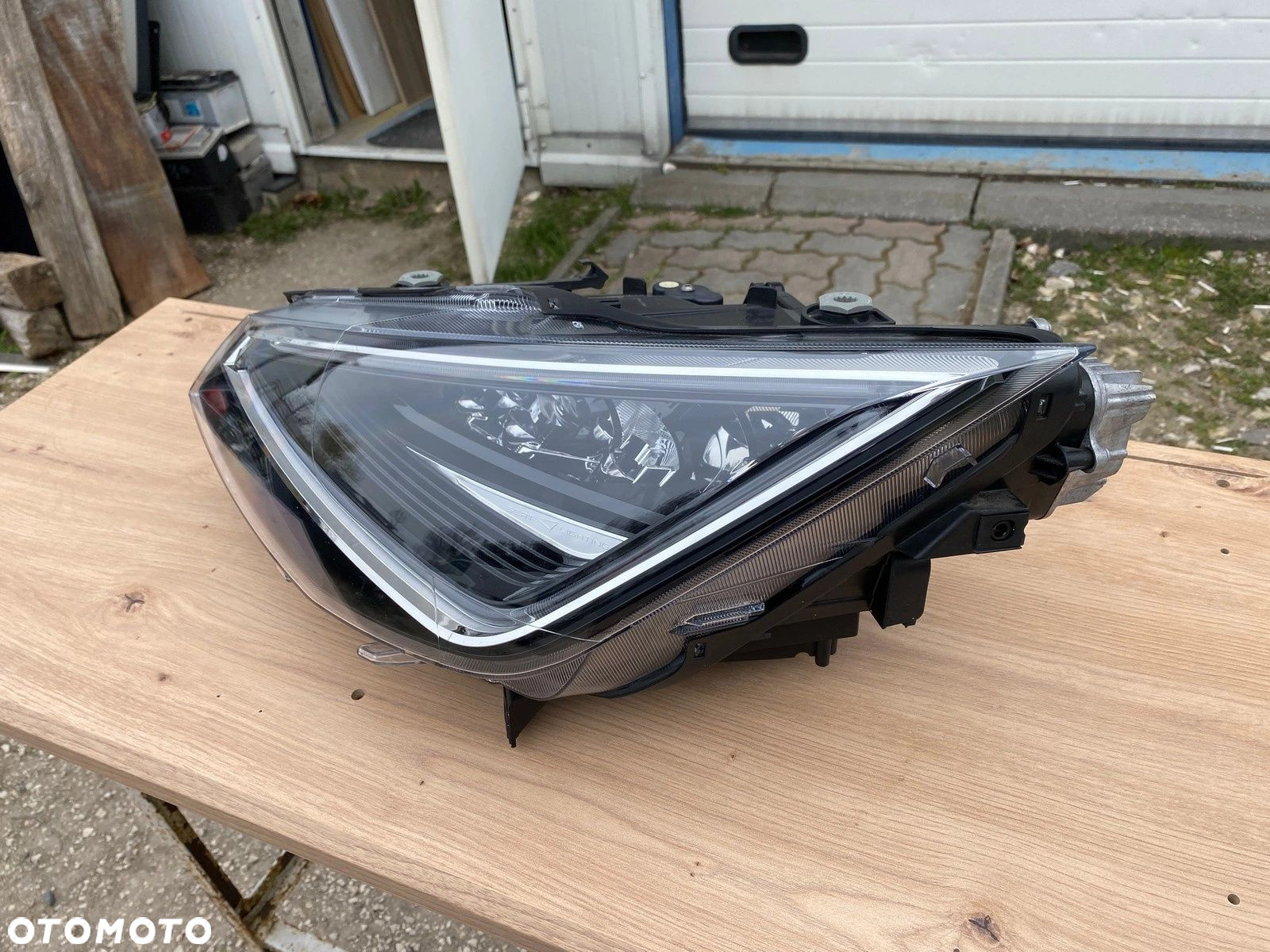 LAMPA PRZEDNIA LEWA SEAT IBIZA 6F1 V FULL LED 6F1941007C - 2