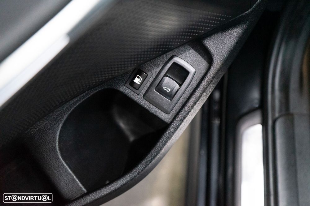 BMW 320 e Pack M Auto - 24