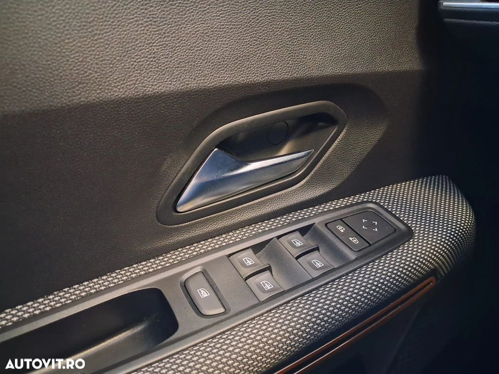 Dacia Sandero Stepway TCe 90 MT6 Comfort - 9