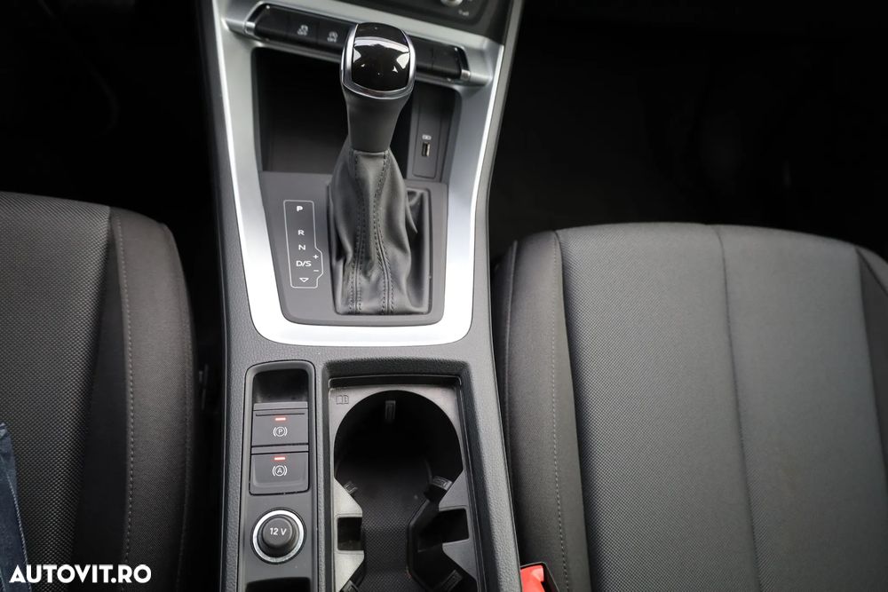Audi Q3 35 TFSI S tronic - 13