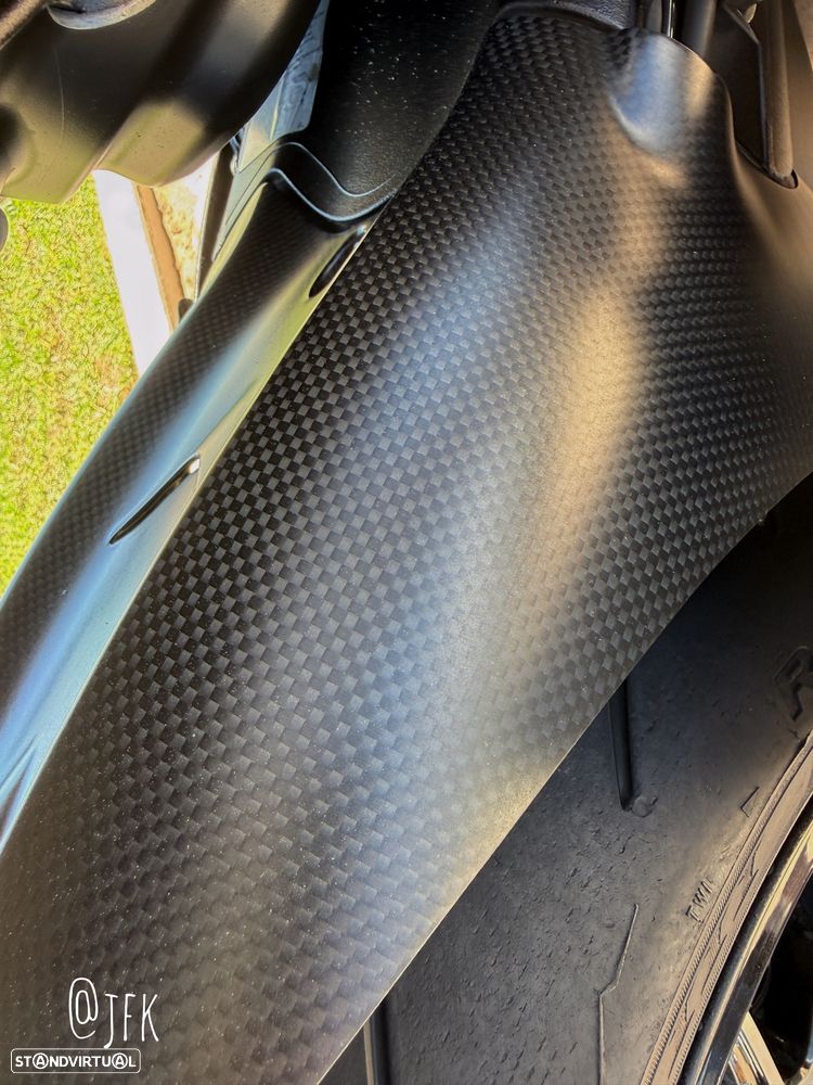 Ducati Diavel Carbon Edition Exclusive - 24