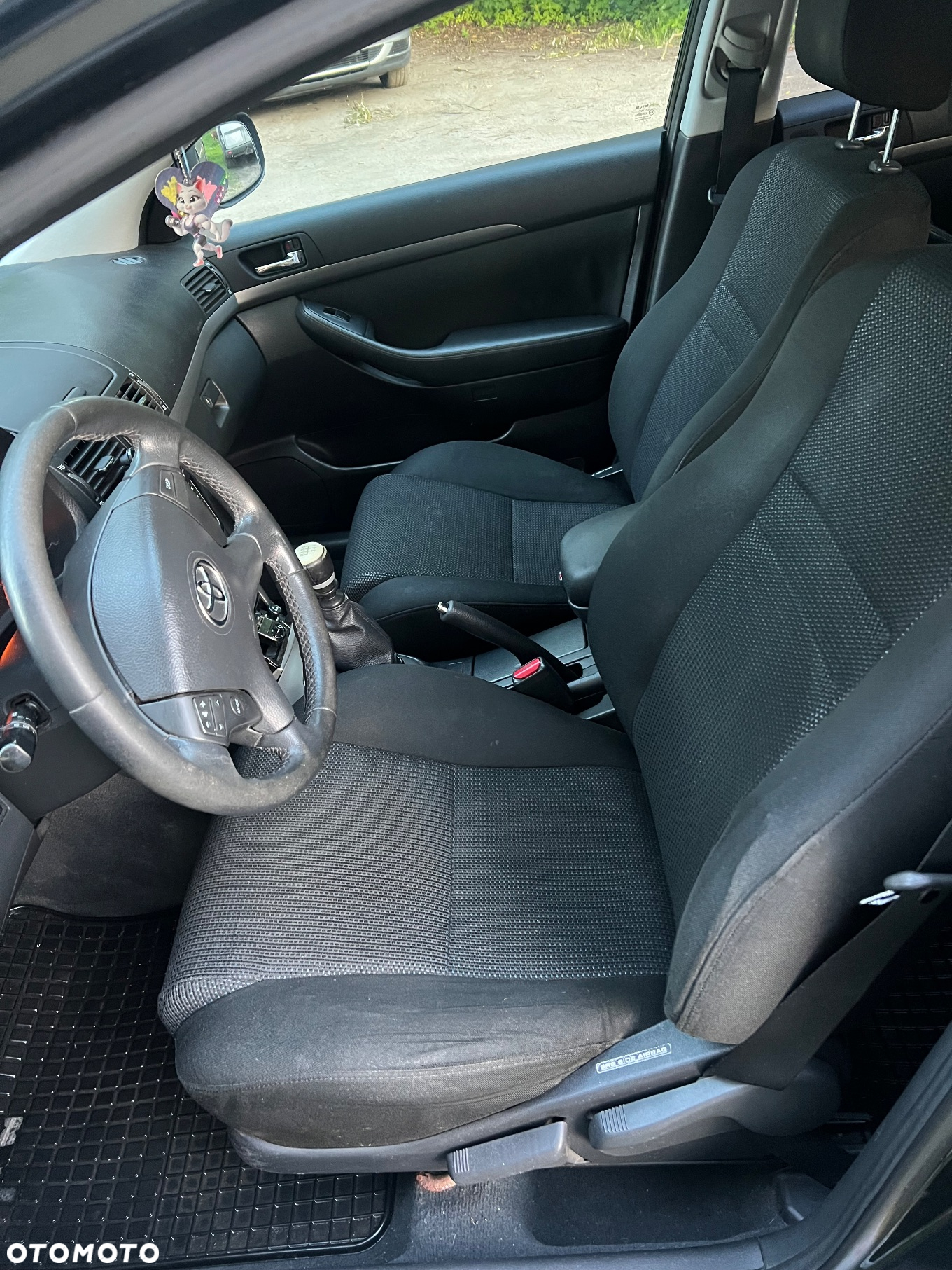 Toyota Avensis - 5