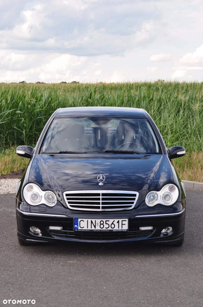 Mercedes-Benz Klasa C 320 CDI 7G-TRONIC Avantgarde DPF Sport Edition - 3