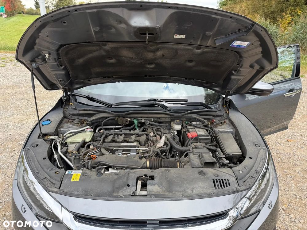 Honda Civic 1.5 T Executive CVT - 21