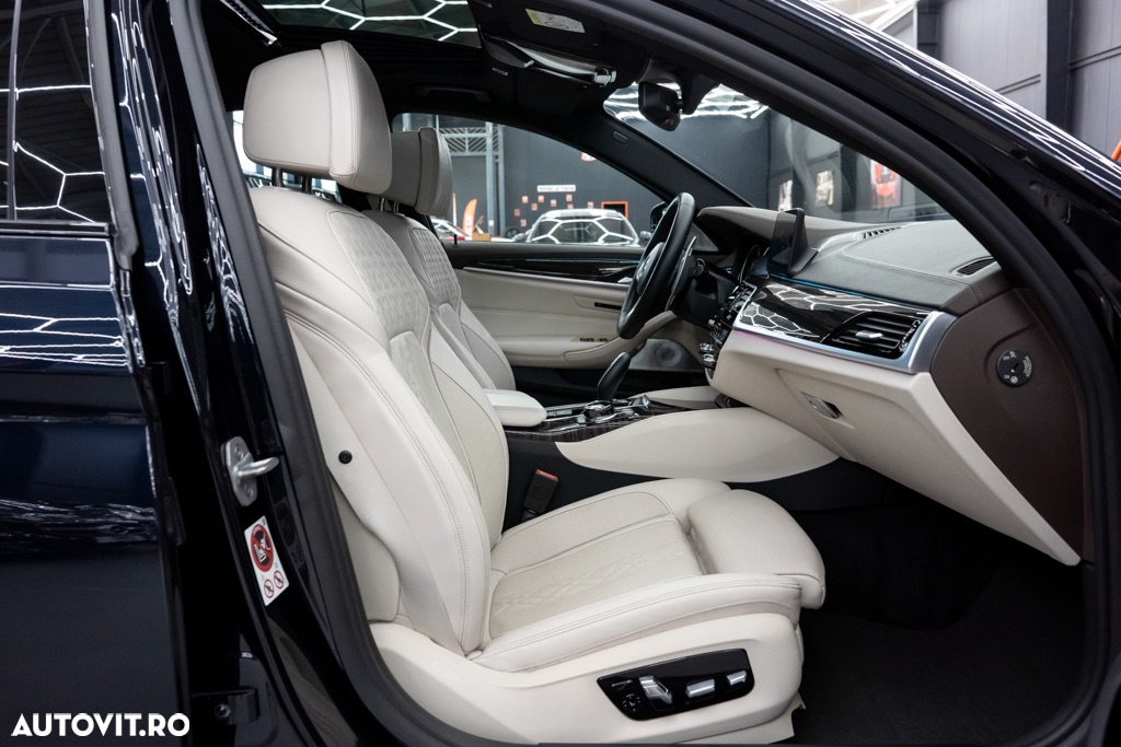 BMW M5 M550i xDrive AT - 11