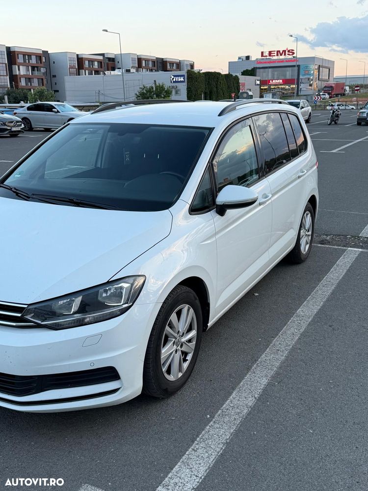 Volkswagen Touran 2.0 TDI SCR Comfortline - 10