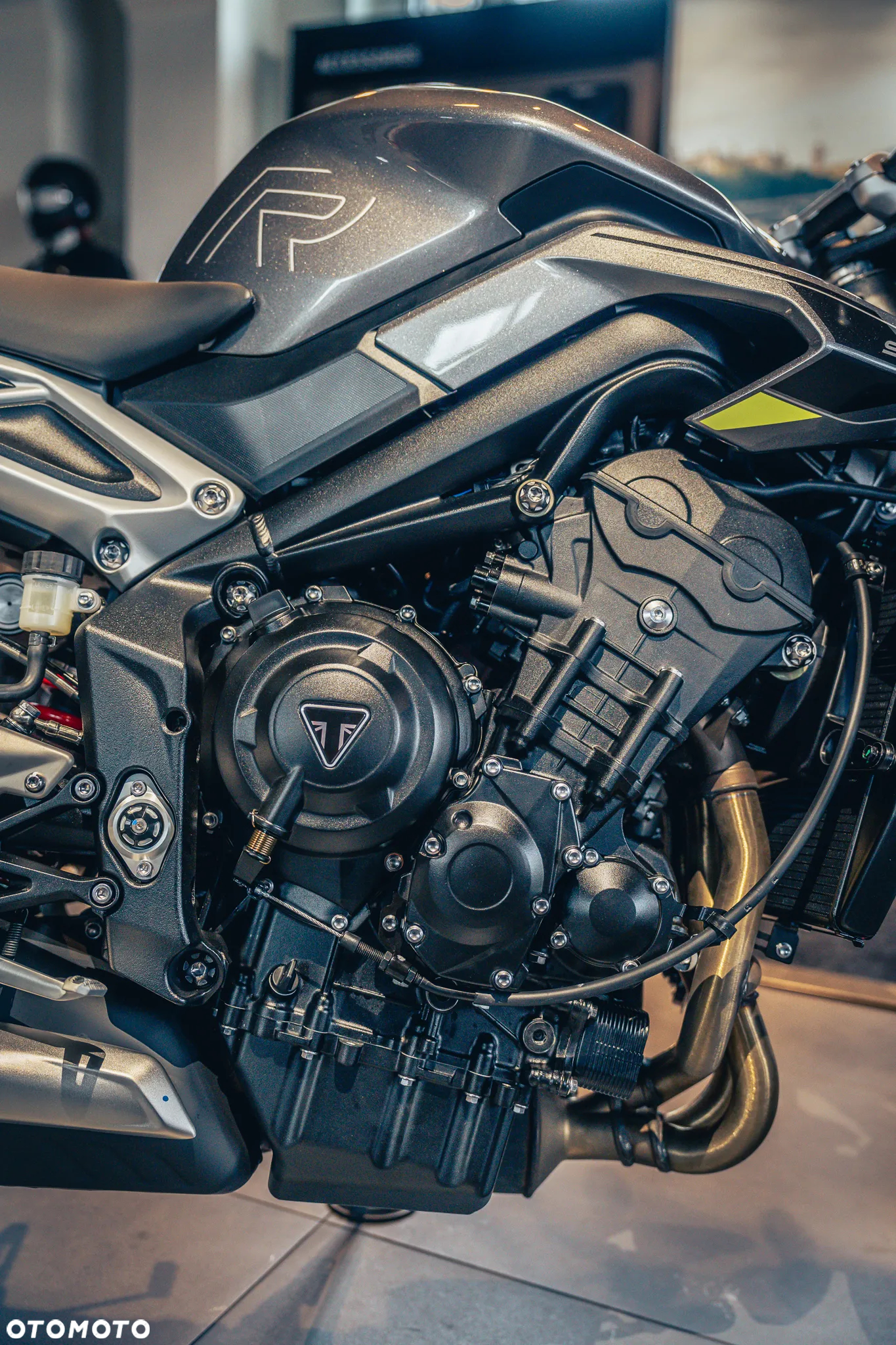 Triumph Street Triple - 17