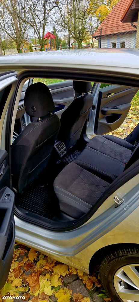 Volkswagen Golf 1.5 eTSI OPF DSG Active - 8