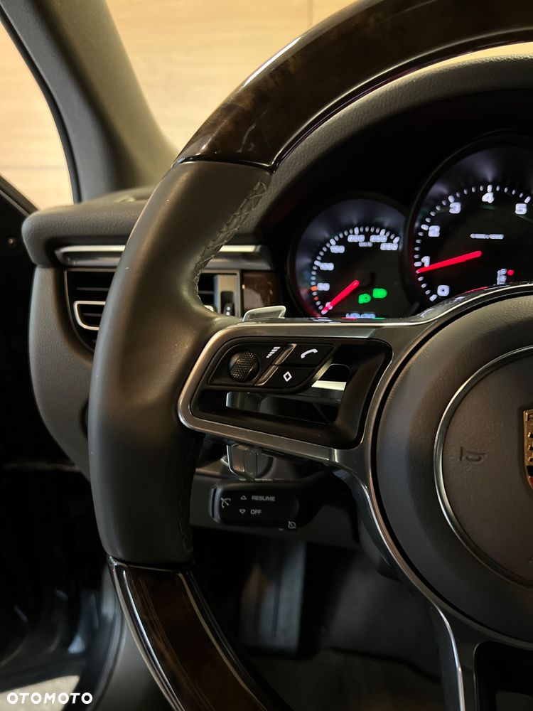 Porsche Macan - 16