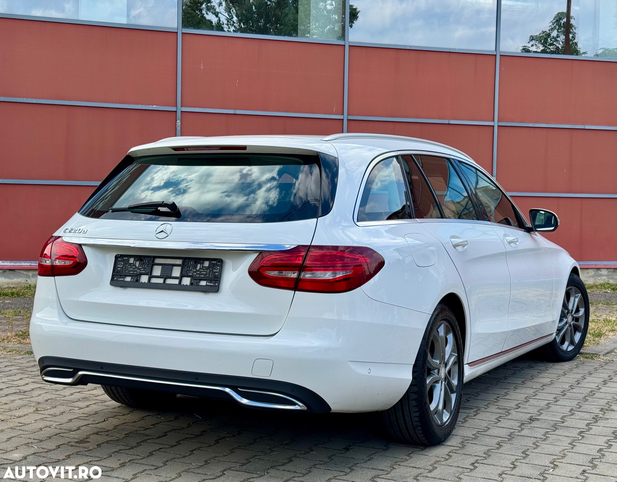 Mercedes-Benz C 220 (BlueTEC) d T 7G-TRONIC Avantgarde - 21
